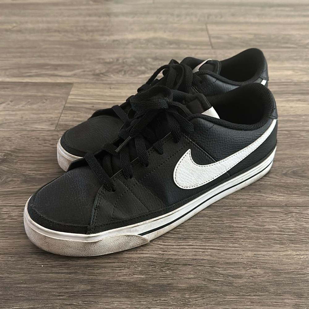 Men’s Nike sneakers